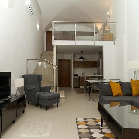 Apartamento Turistico Centro Monumental -- Caces Exteriör bild