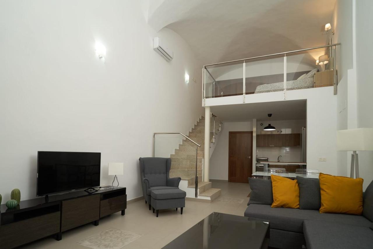 Apartamento Turistico Centro Monumental -- Caces Exteriör bild